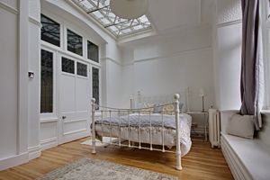 Bedroom- click for photo gallery